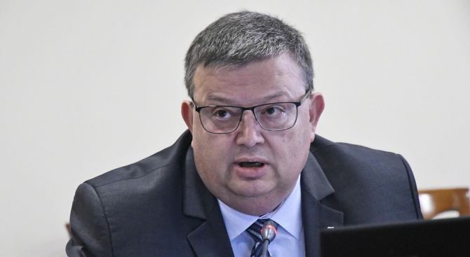 Сотир Цацаров с подробности за изборните нарушения