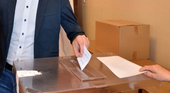 Във Великотърновска област активността към 10.30 ч. на втория тур на изборите е 9,66%