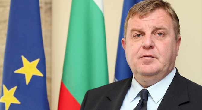 Каракачанов: На мен също ми е важен Макрон, но по-важно ми е достойнството на българския народ