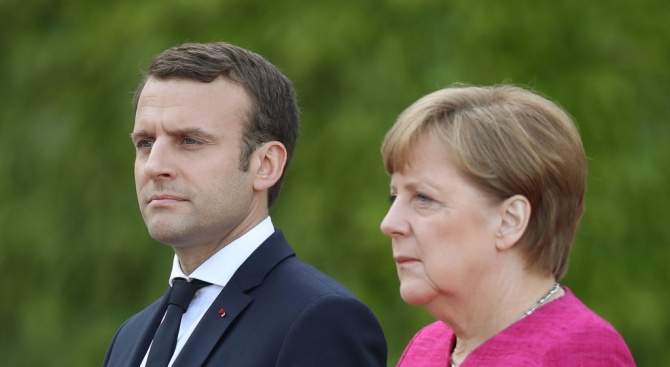 Меркел не споделя радикалното мнението на Макрон, че НАТО е в мозъчна смърт