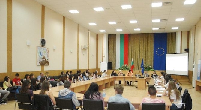 България и Сърбия създават трансгранична мрежа от ученически парламенти