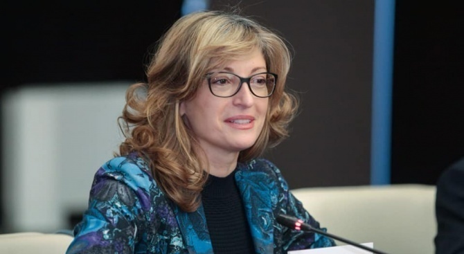 Започна официалното посещение на вицепремиера Екатерина Захариева в Ангола