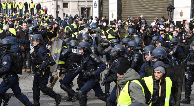 264 са арестуваните в цяла Франция вчера по време на протестите