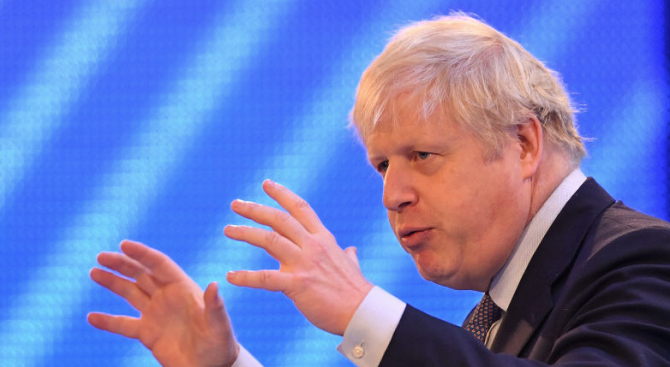  Британският премиер обещава серия от данъчни намаления за компаниите