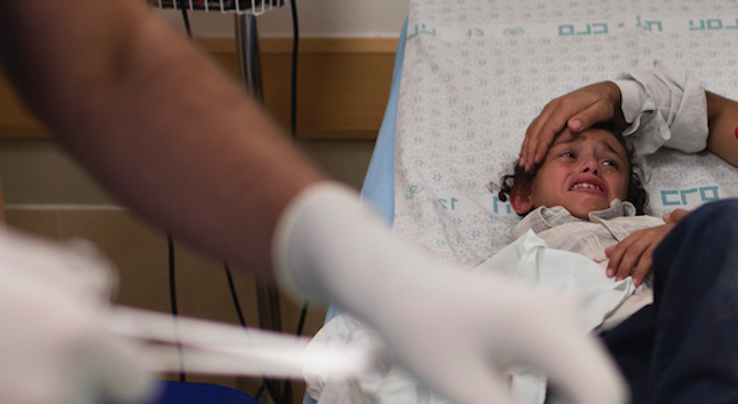 13 деца в болница със симптоми на хранително натравяне
