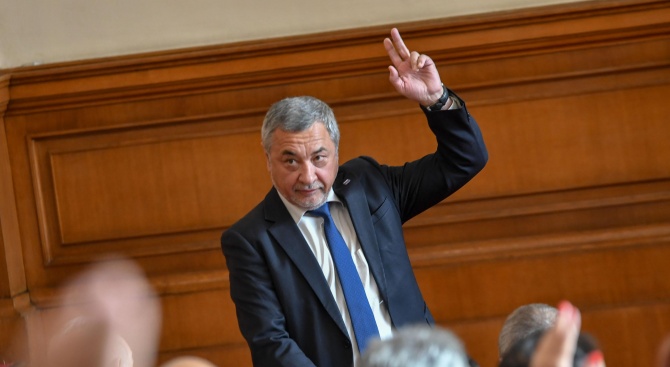 Валери Симеонов стана зам.-председател на Народното събрание 