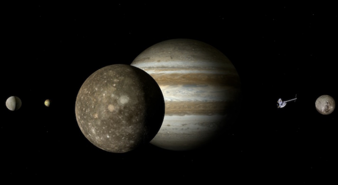 Астрономи откриха огромни водни запаси в атмосферата на юпитеровата луна Европа