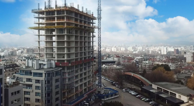 "Демократична България" поиска ДНСК да издаде заповед за премахването на "Златен век"