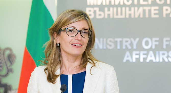 Захариева ще участва на срещата на върха на НАТО в Лондон