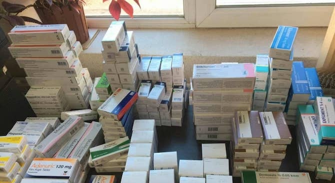 Предотвратена е незаконна продaжба на турски лекарства в Хасково 