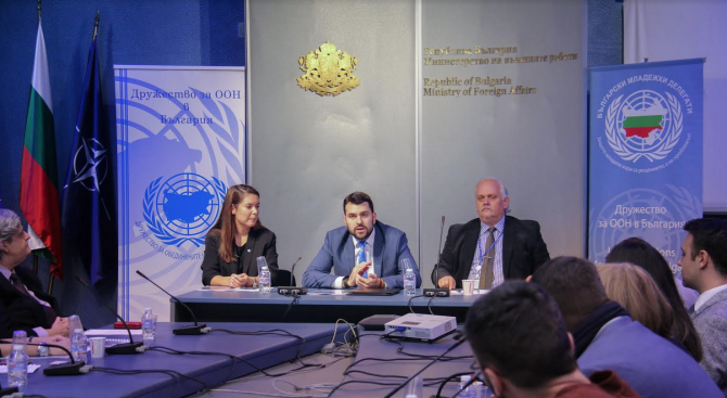 Георг Георгиев поздрави младежките делегати за участието им в Общото събрание на ООН   