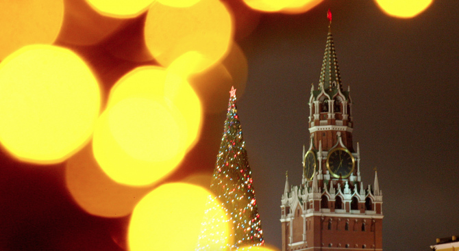 Главната новогодишна елха на Русия ще бъде доставена в Кремъл днес 