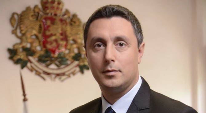 Защо кметът на Царево е толкова амбициран?
