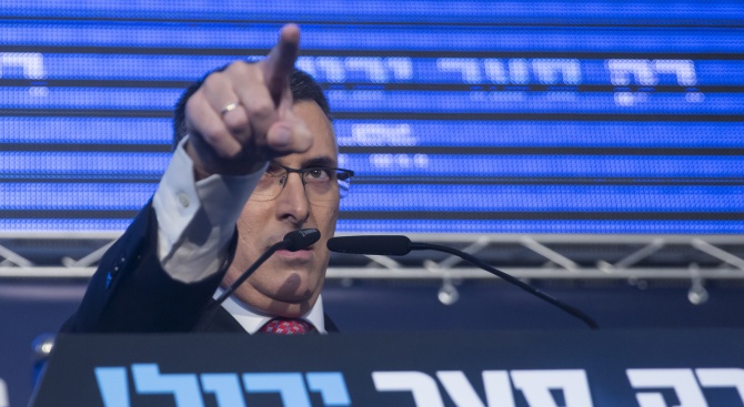 Съперникът на Бенямин Нетаняху поискал Биг Брадър на вота