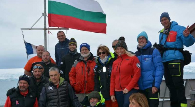  Група с български антарктици е блокирана в чилийски град