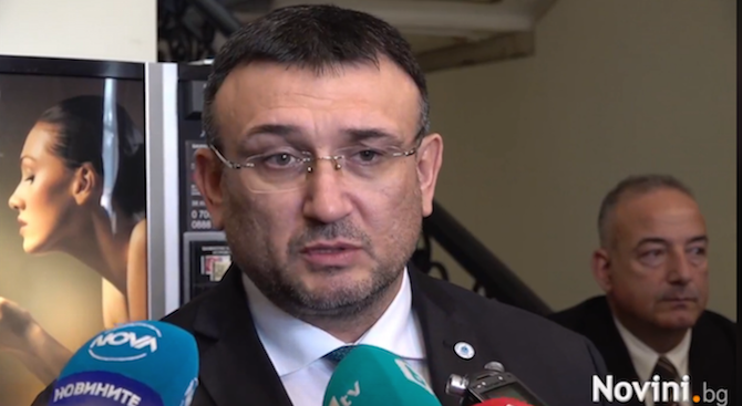 Младен Маринов потвърди за задържаната българка в Италия