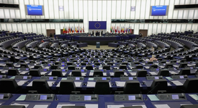 Европейският парламент одобрява да бъде вдигнат мониторингът на България