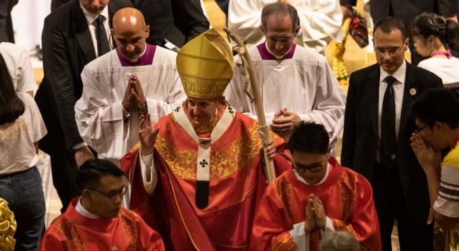 Папа Франциск ще отслужи литургия за Бъдни вечер в базиликата "Свети Петър" 