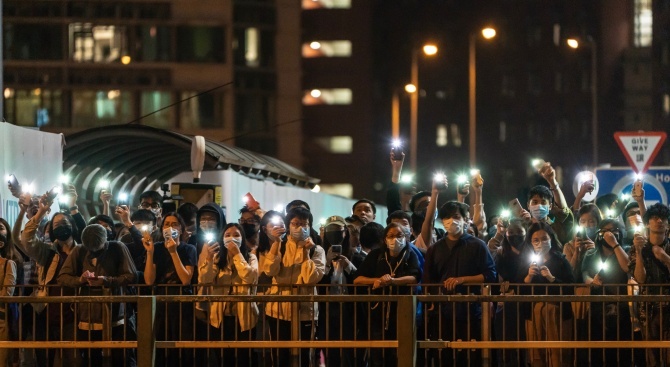 Ресторант в Хонконг предлага безплатна храна на протестиращи