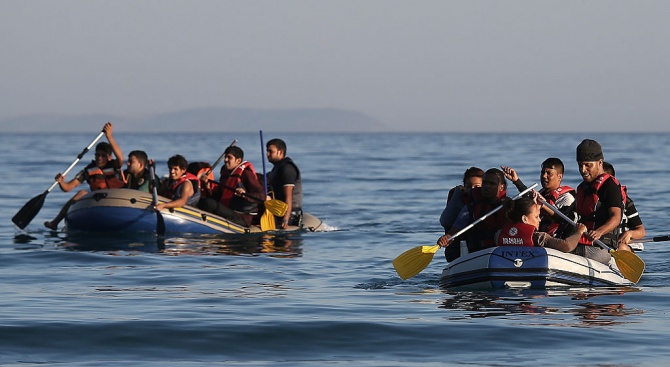 Над 60 задържани имигранти при опит да прекосят Ламанша