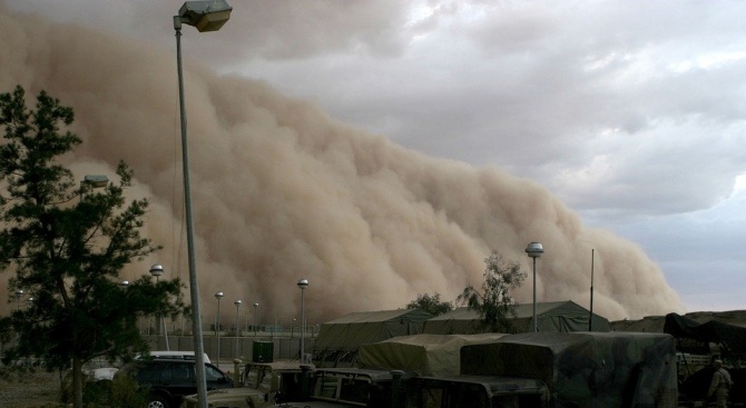 Зловеща пясъчна буря помете град в Аржентина 