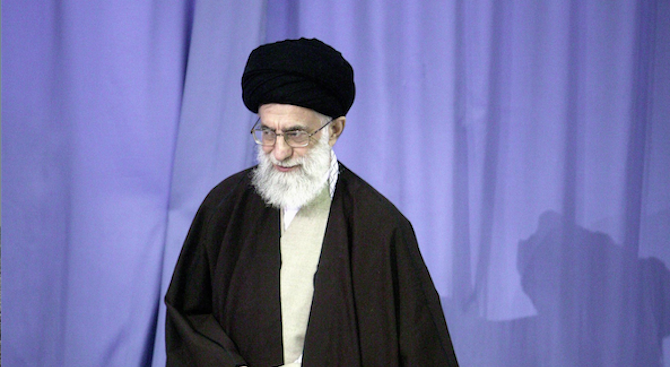 Аятолах Хаменей се зарече да отмъсти за убийството на генерал Солеймани