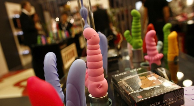 Британска компания предлага секс играчки срещу нежелани коледни подаръци