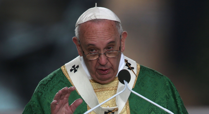 Папа Франциск е загрижен от нарастващото напрежение в Близкия Изток
