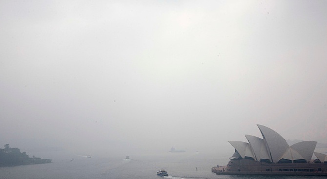 Въглеродните емисиите от пожарите в Австралия - почти колкото тези от Амазония 