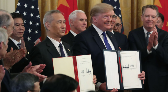 САЩ и Китай подписаха първата фаза от ключово споразумение