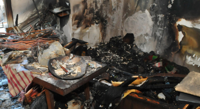 След семеен скандал: Мъж запали апартамента на майка си 