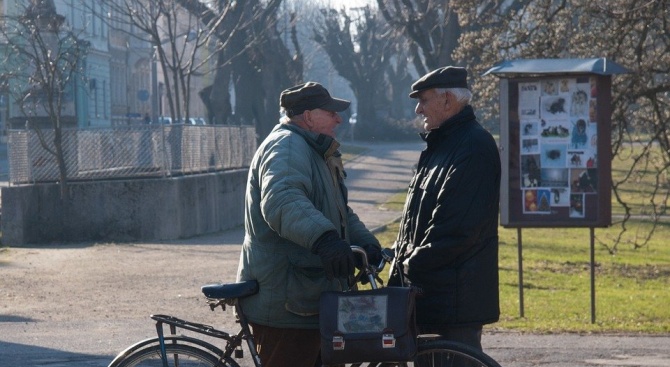 Все повече българи купуват осигурителен стаж, за да могат да се пенсионират 