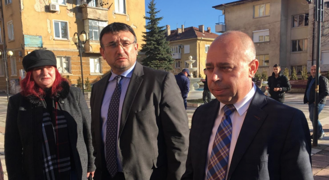 Маринов: МВР и прокуратурата работят упорито по въоръжените обири 