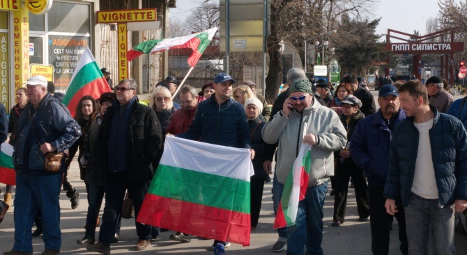 Жители на Силистра протестираха срещу нашествията от тирове