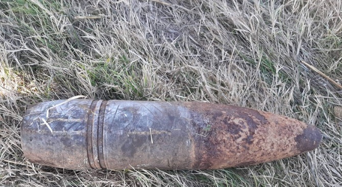 Военнослужещи унищожиха невзривени боеприпаси в землището на село Чепинци