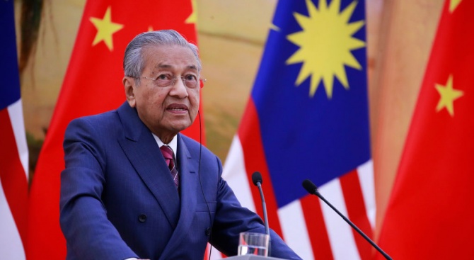 Премиерът на Малайзия подаде оставка 