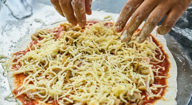 Французи направиха пица с 257 сирена