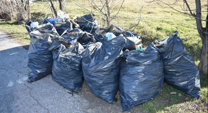 Община Асеновград състави актове на граждани, изхвърлящи отпадъци на нерегламентирани места
