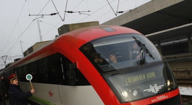 Спират влаковете Истанбул-София заради коронавирус