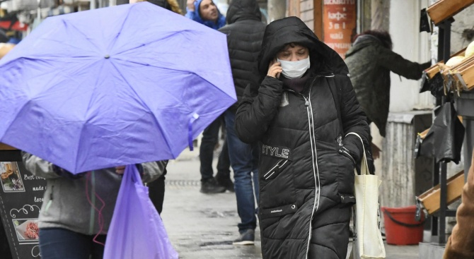 В Русе помолиха шивачите за предпазни маски