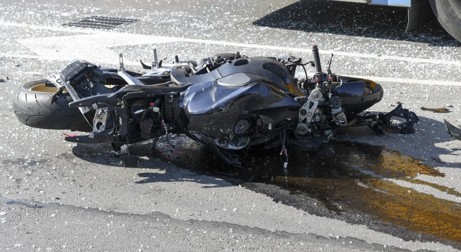 Мотоциклетист загина при меле край Ботевград 