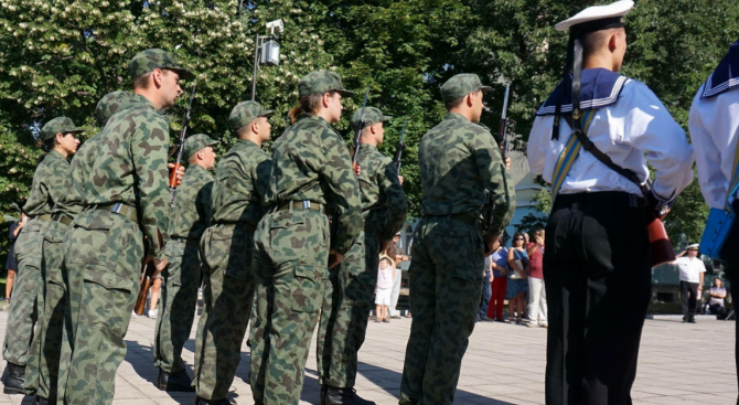 Министерството на отбраната прибра от Латвия и Полша курсанти и студенти на НВУ "Васил Левски"