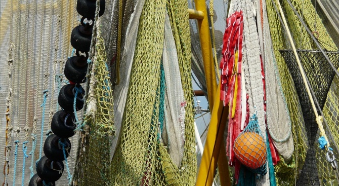3 бракониерски мрежи с риба са извадени  от язовир Ястребино