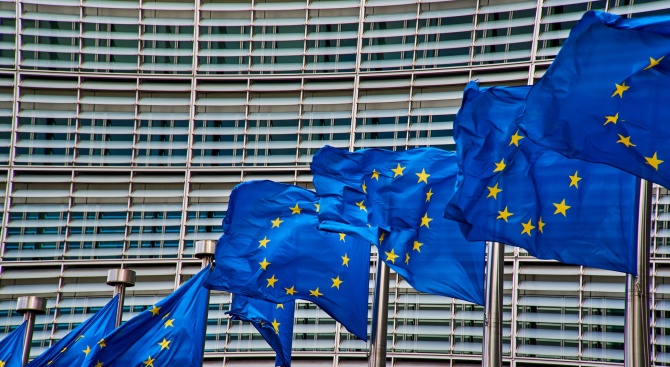 ЕС одобри държавна помощ в борбата срещу коронавируса за Португалия, Полша и Гърция