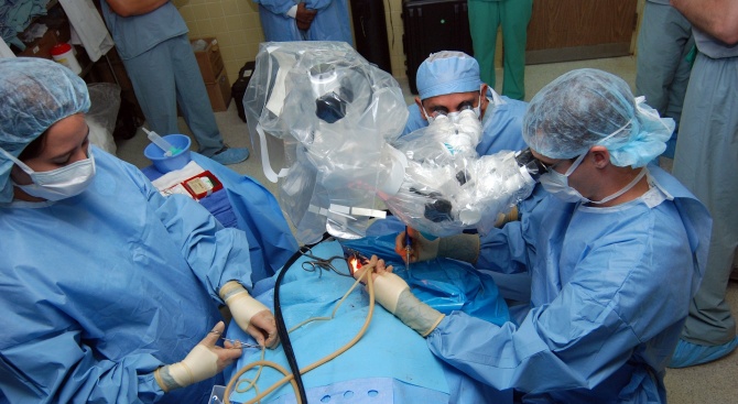 Спасиха пациент с 5-сантиметров тромб в сърцето в столична болница