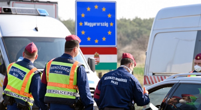 Унгария продължи националната карантина за неопределено време