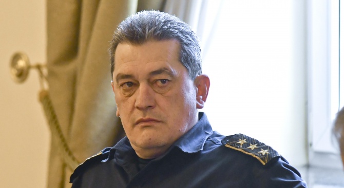 Шефът на пожарната: Внимавайте със свещите!