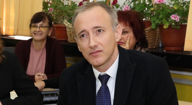 Министър Вълчев за датите на матурите