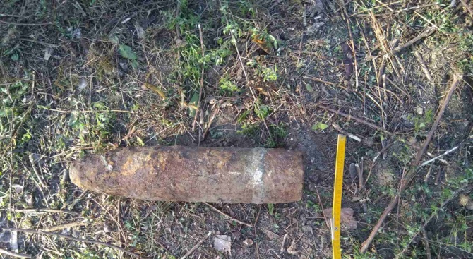 Военни унищожиха невзривен боеприпас, открит в Казанлък