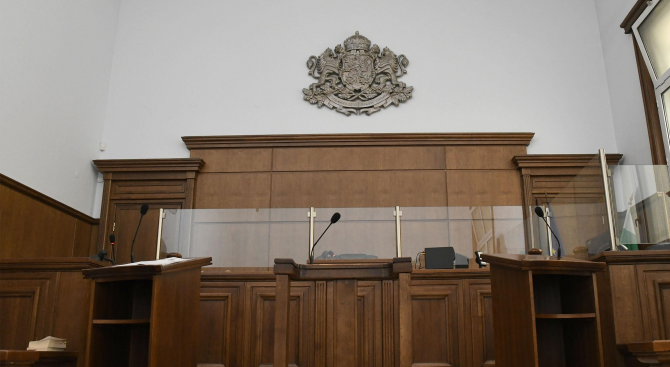 Изправят пред съда "брокерка", завлякла земеделци с над 500 000 лева